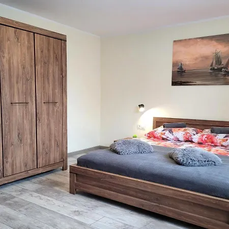 I Genaker Semesterbostad *